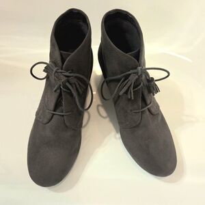 Stylish Dark Gray Suede Ankle Boots